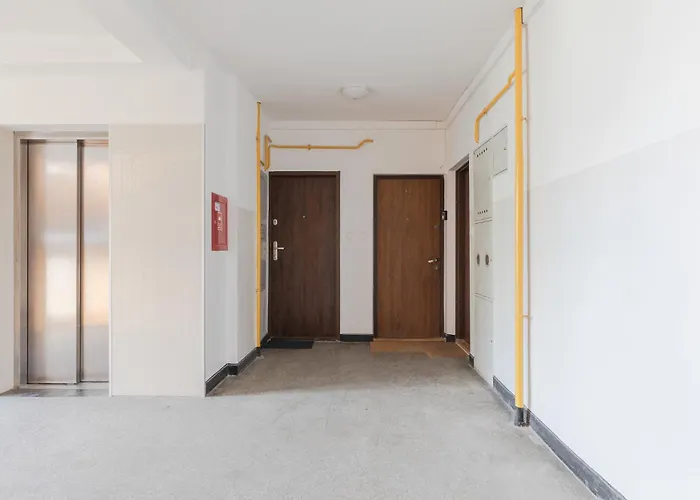 Superapart Saska 48A, Sleek 6Th-Floor Studio With Balcony & Elevator Access