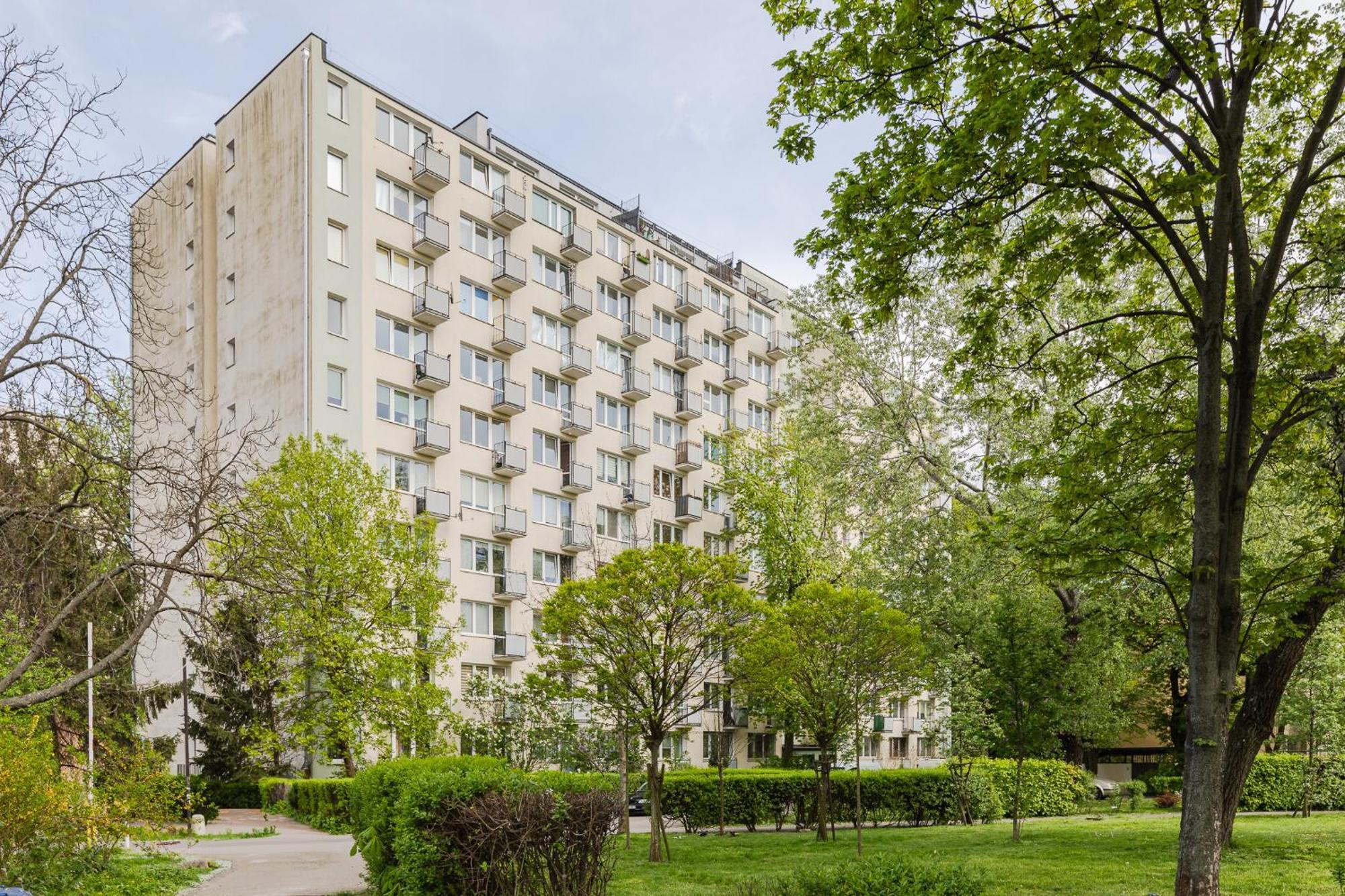 Apartment Superapart Saska 48a, Sleek 6th-floor With Balcony & Elevator Access Warschau